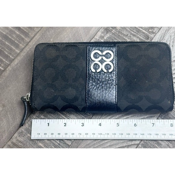 Coach Julia Black Signature Accordion Zip‎ Around Wallet 8x4 - Picture 8 of 8